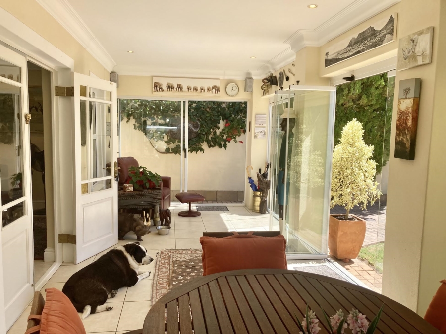 To Let 3 Bedroom Property for Rent in Claremont Upper Western Cape